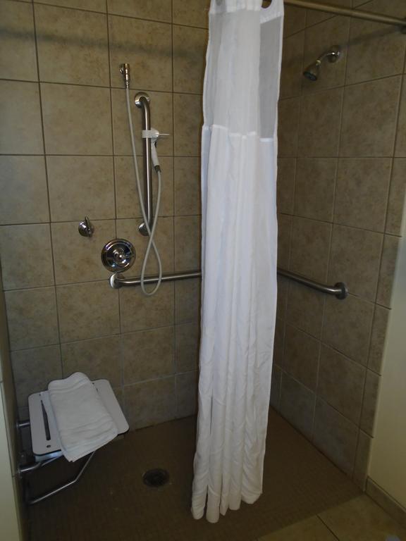 Casper C'Mon Inn Hotel & Suites Evansville الغرفة الصورة