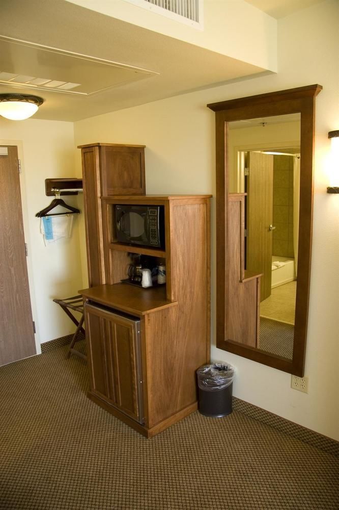 Casper C'Mon Inn Hotel & Suites Evansville المظهر الخارجي الصورة